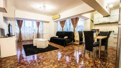 BRASADAS închiriază Ap 2 cam Et 2/10 B-dul Unirii.