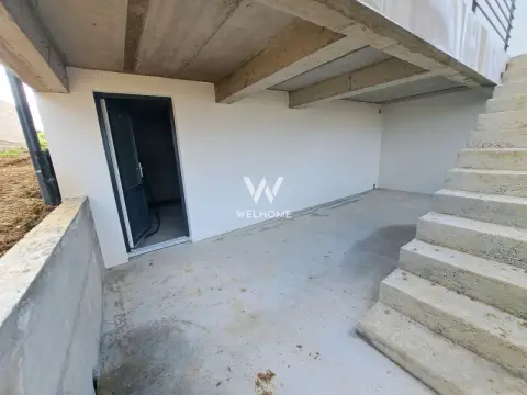 Casa Noua 4 camere, pivnita, terasa, 300 teren