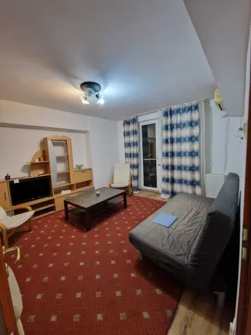 proprietar 2 camere decomandat Obor langa metrou