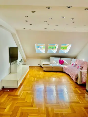 Brasadas vinde apartament cu 3 camere, NOU 116mp.