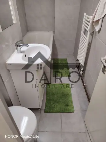 Închiriere garsoniera in Tg Mureș . etajul 1 Dâmbu Pietros. Zona liniștită . Imediat ocupabil
