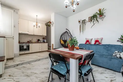 REZERVATApartament modern, Str O. Goga, parter înalt