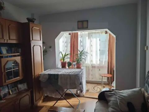 Apartament 2 camere decomandat 45 mp utili 2 pivnite Mihai Viteazul