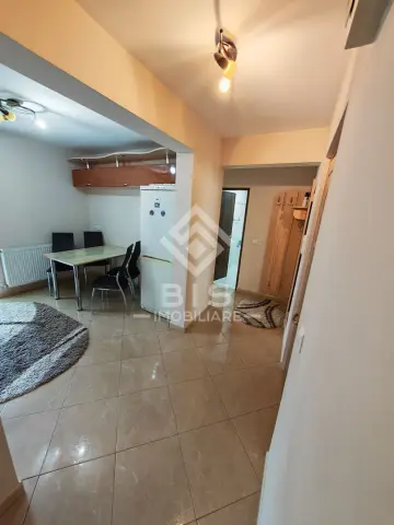 Apartament Decomandat etj 3 - Zona Independetei