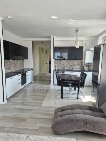 Penthouse 83 mp 3 camere 2 băi terasa 37 mp boxa la subsol Avangarden