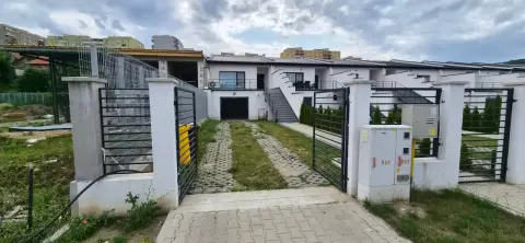 Casă de vânzare în zona centrală din Mediaș – 4 camere, 160 mp utili, garaj 64 mp, complet mobilată și utilată