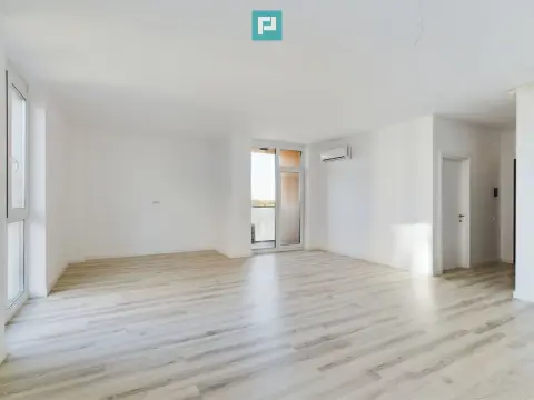 Apartament spațios cu 2 camere în Torontalului