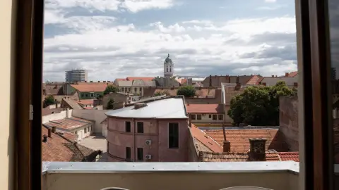 Arad central | 99 mp construiți | 2 camere, 2 băi