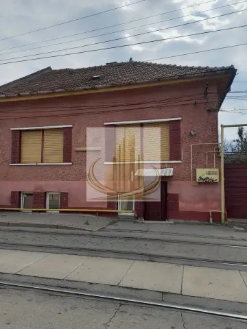 Casa Iosefin individuala 9 camere 3 apartamente