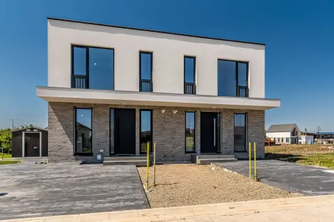 Casa NOUA 4 camere - tip duplex - Complex AFI ARAD - COMISION 0