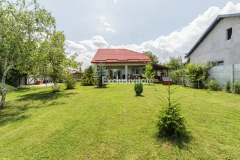 Casă de vânzare Tâncăbești cu grădină, aproape de lac
