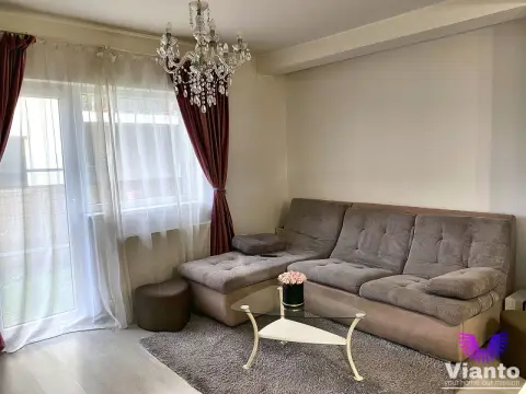 Apartament 3 camere si curte proprie | Parcare privata | Selimbar