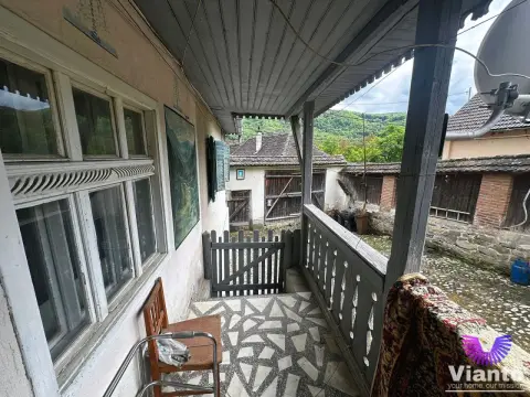 Casa individuala 3 camere cu teren 1100mp - Fantanele