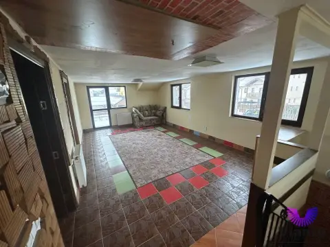 Casa 6 camere 168mpu si teren 305mp | Selimbar