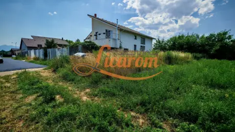 Teren intravilan Stupini ,Central, 823mp,Utilitati,83000 eur