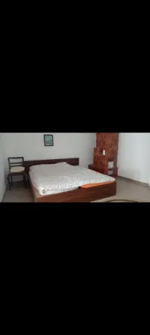 Casă de închiriat