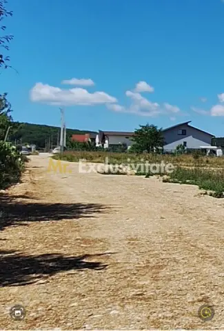 Teren 500 mp intravilan Smeura Stoenari - 4 loturi