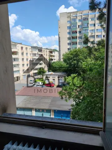 De vânzare apartament 2 camere, 50 mp, etaj 3/10, Str. Brașovului – Tudor, lângă Complex Dacia
