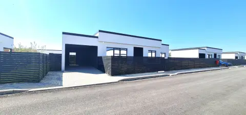 Casa individuala 4 camere finalizata intabulata Cartier Izvor Tarlungeni Brasov