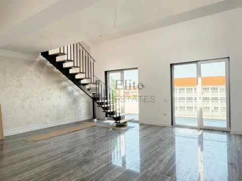 Apartament ultracentral tip Penthouse in Oradea | Bloc nou