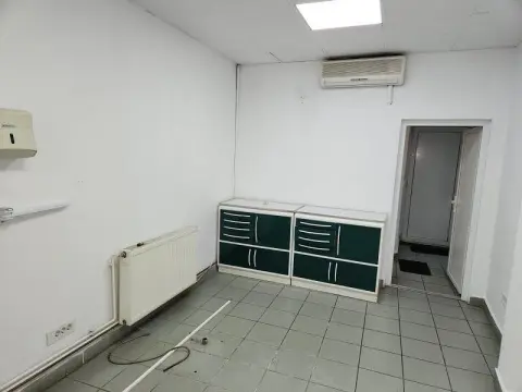 Stirbri Voda spatiu birou 82 mp