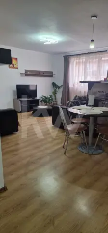Apartament 3 camere decomandat | 77 mp | 2 dormitoare | 2 băi | Etaj 2