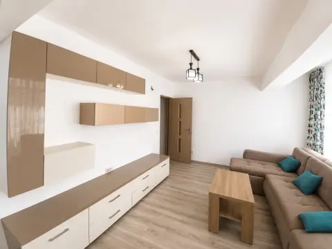 Apartament 2 camere de vânzare în Burdujeni – 70 mp, bloc 2016