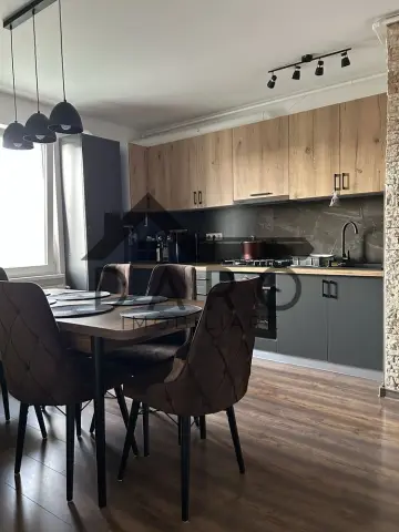Apartament cu 3 camere