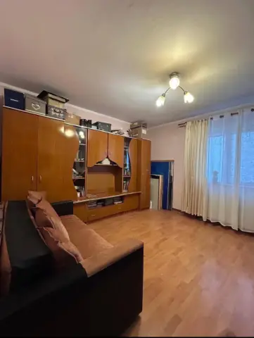 Apartament 2 camere decomandat
