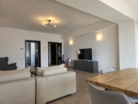 Apartament 3 camere Iancu Nicolae - doua locuri parcare!
