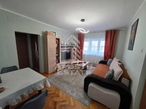 Apartament 3 camere de vanzare,renovat,etaj intermediar,Gheorghe Lazar