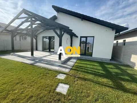 Casa Individuala 4 Camere, 2 Bai, 390mp Teren
