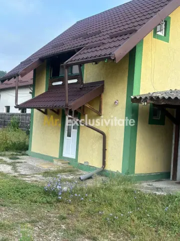 Casă de vânzare aproape de Pitești – Argeșelu, Mărăcineni.