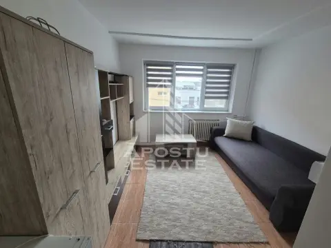 Garsoniera de vanzare, zona UMT, Timisoara