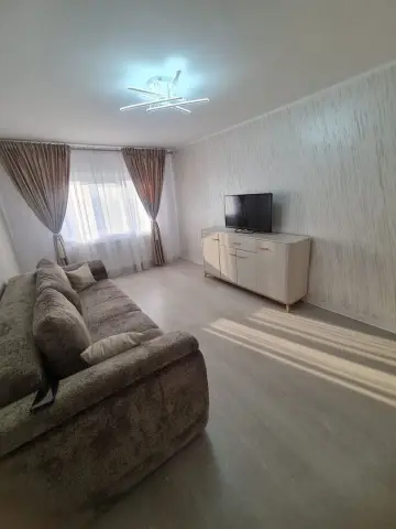 De vanzare apartament apartament cu 2 camere, Micro 16, etaj 4, 68.000 E