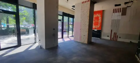Inchiriere spatiu comercial in zona Decebal-Alba Iulia, parcare