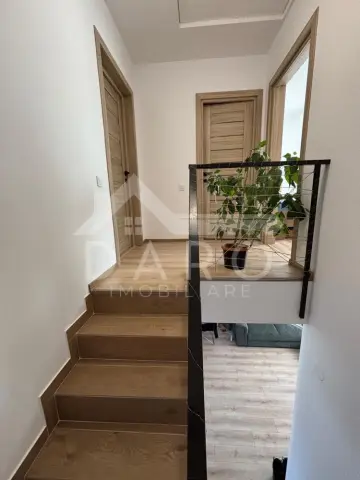 🏡 Case tip triplex de vânzare | 110 mp | Garaj | 126.000 €