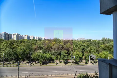 COMISION 0- Apartament cu vedere panoramica catre Parcul Plumbuita.