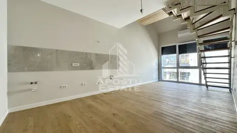 Apartament pe 2 niveluri, 82 mp utili, Complexul Studentesc
