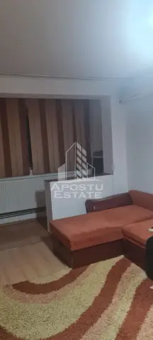 Închiriez apartament 2 camere vizavi de Shopping City