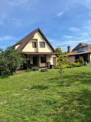 Casă individuală de vânzare în Sânmihaiu Român – 160 mp utili