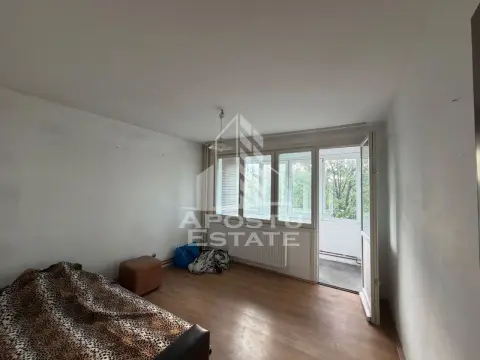 Apartament cu 2 camere de vânzare,decomandat,Gheorghe Lazăr,Timișoara