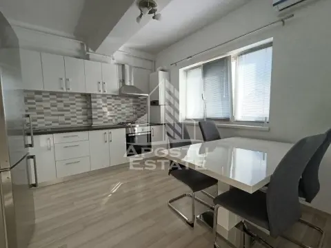 Apartament de inchiriat, 3 camere si garaj, zona Mehala - Bucovina