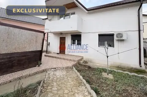 Valu lui Traian – casă cu 5 camere, mansardă și foișor