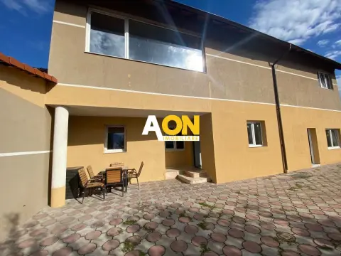 Casa Individuală 7 Camere, 2 Băi, 250 mp Utili