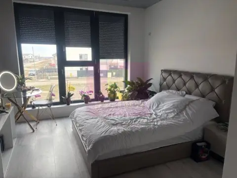 Vila tip duplex Otopeni- 23 August.