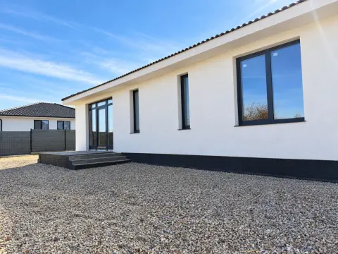 Casa cu 4 camere și teren 572 mp Paleu, Bihor