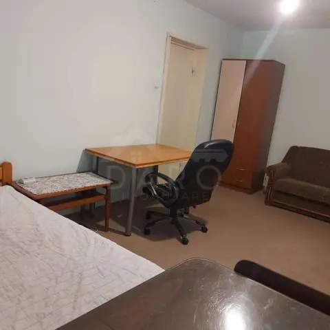 oferim spre inchiriere apartament cu 3 camere Tudor