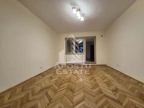 Apartament 4 camere,zona Malul Muresului