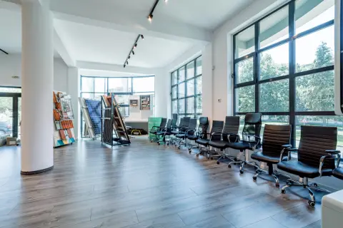 Spatiu comercial modern, locatie ideala